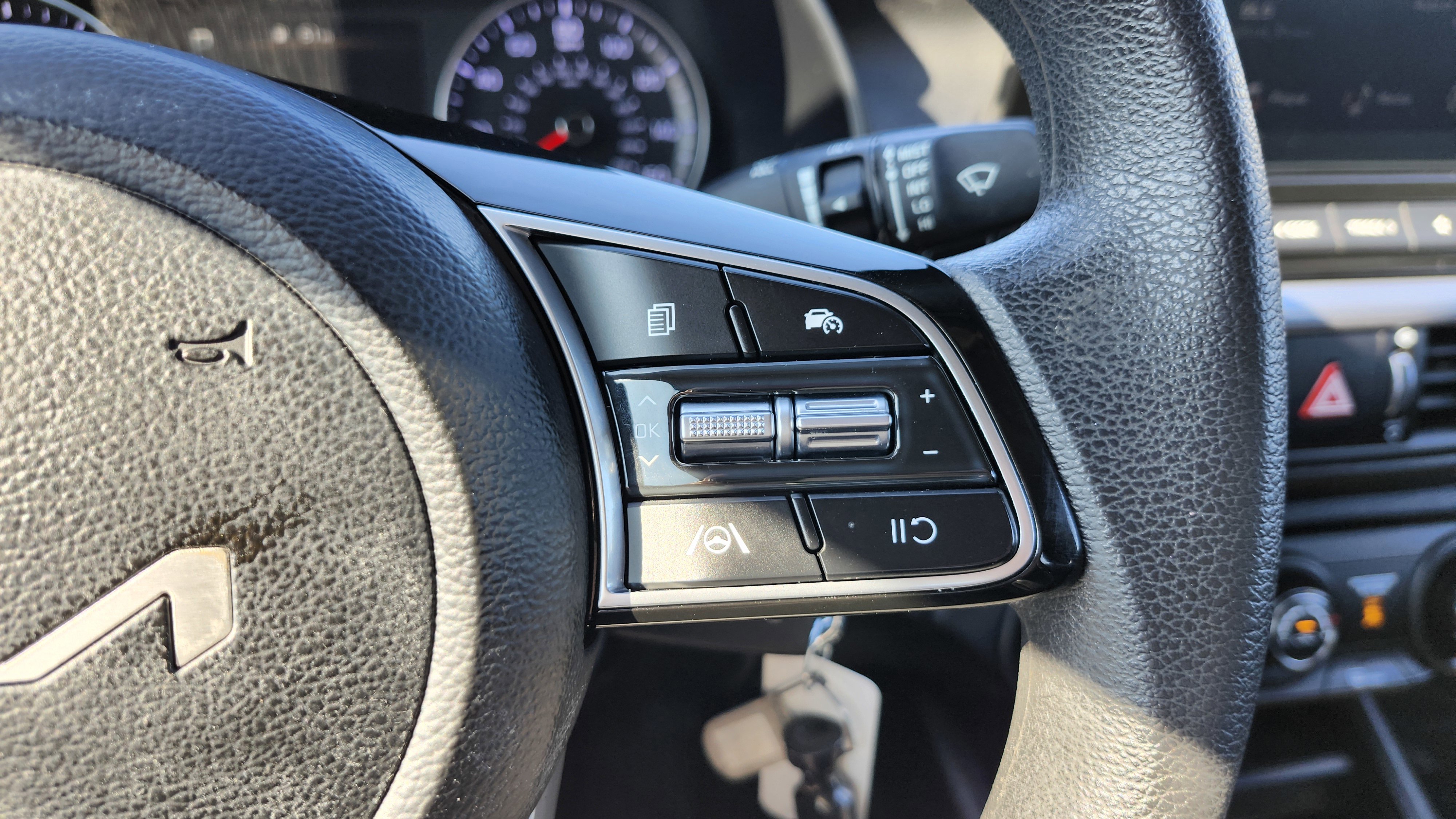 Used 2024 Kia Forte LX image 30