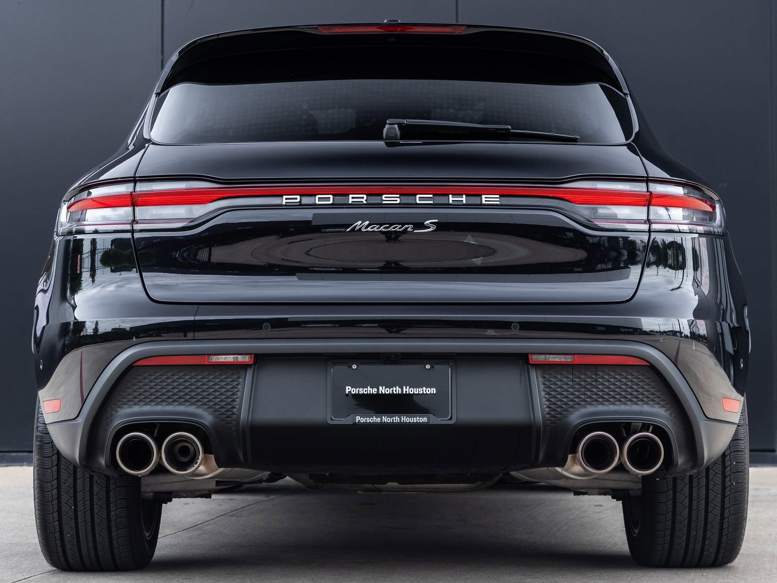 Certified 2022 Porsche Macan S image 10