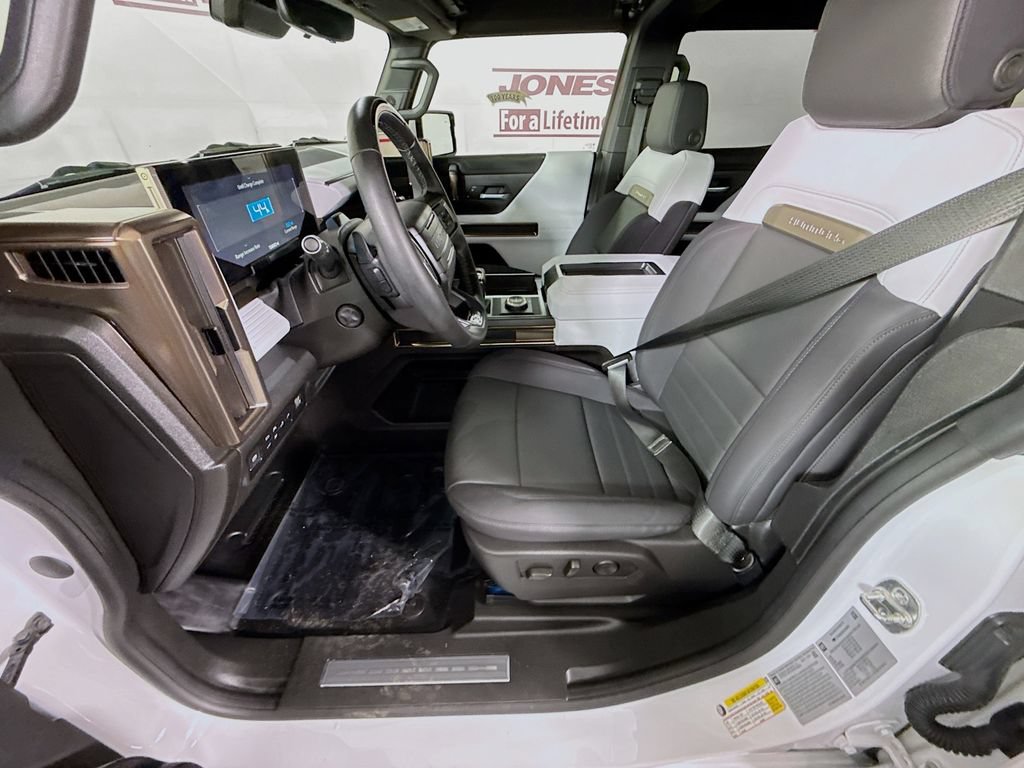Used 2025 GMC Hummer EV 2X w/ Extreme Off-Road Package AWD/4WD image 27
