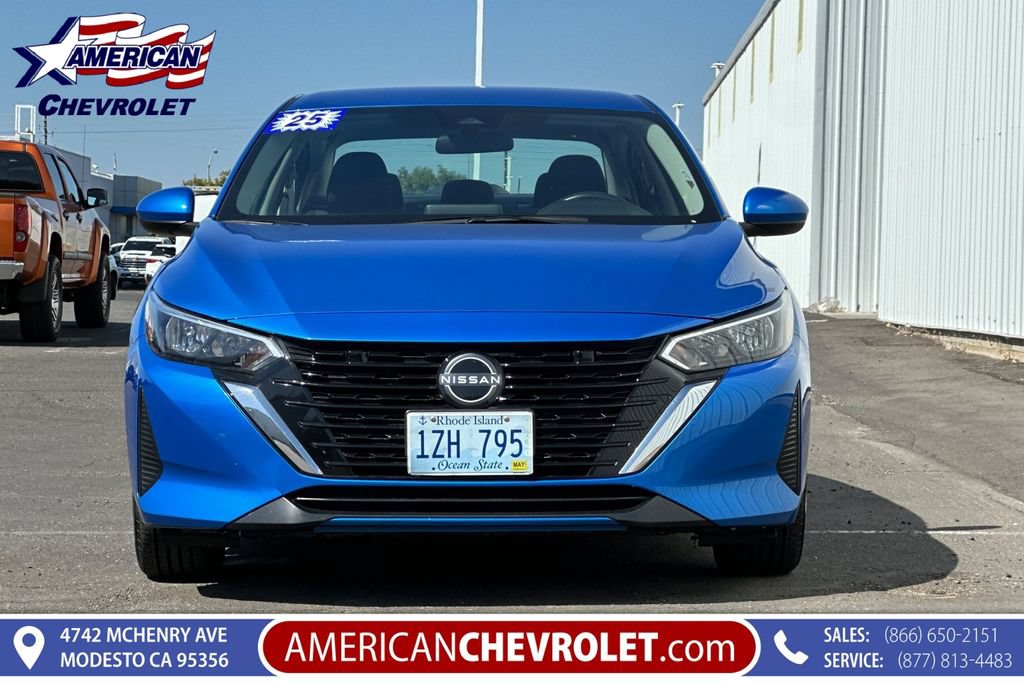 Used 2025 Nissan Sentra SV FWD image 9