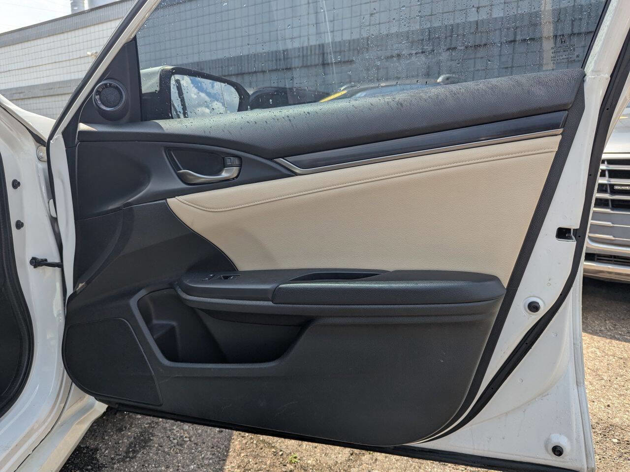 Used 2020 Honda Civic EX-L image 9