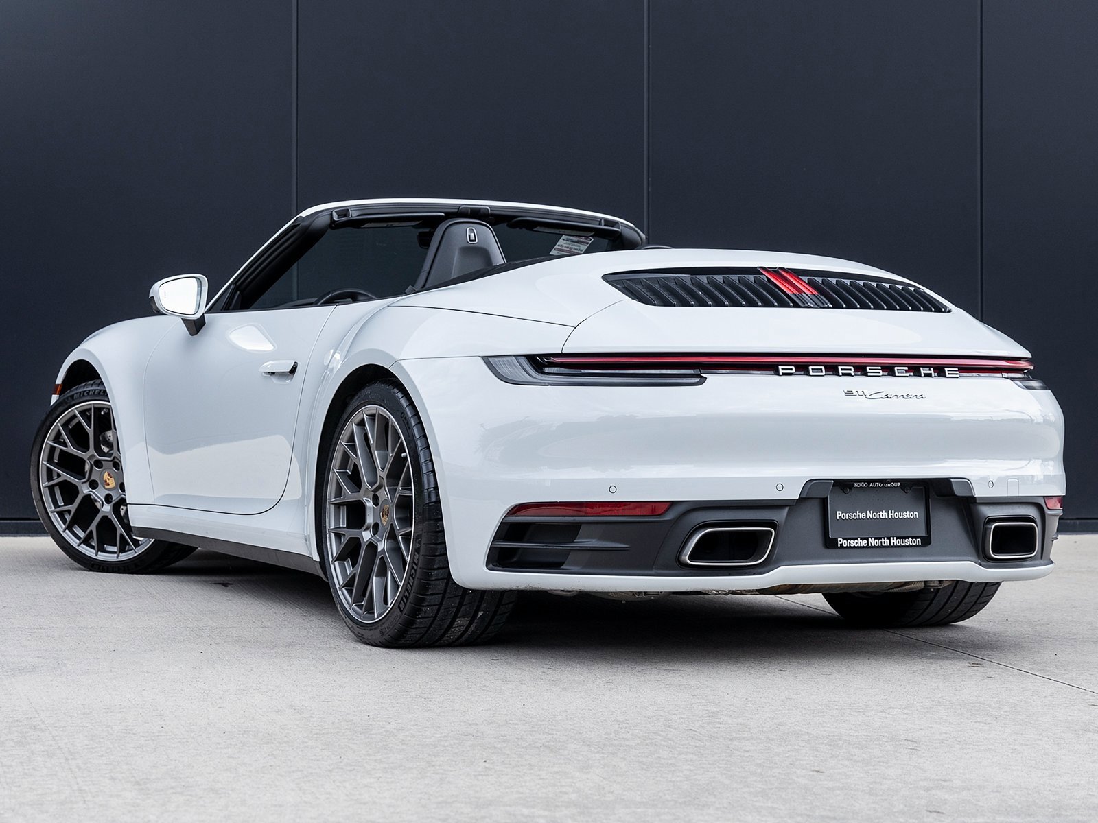 Certified 2022 Porsche 911 Carrera image 3