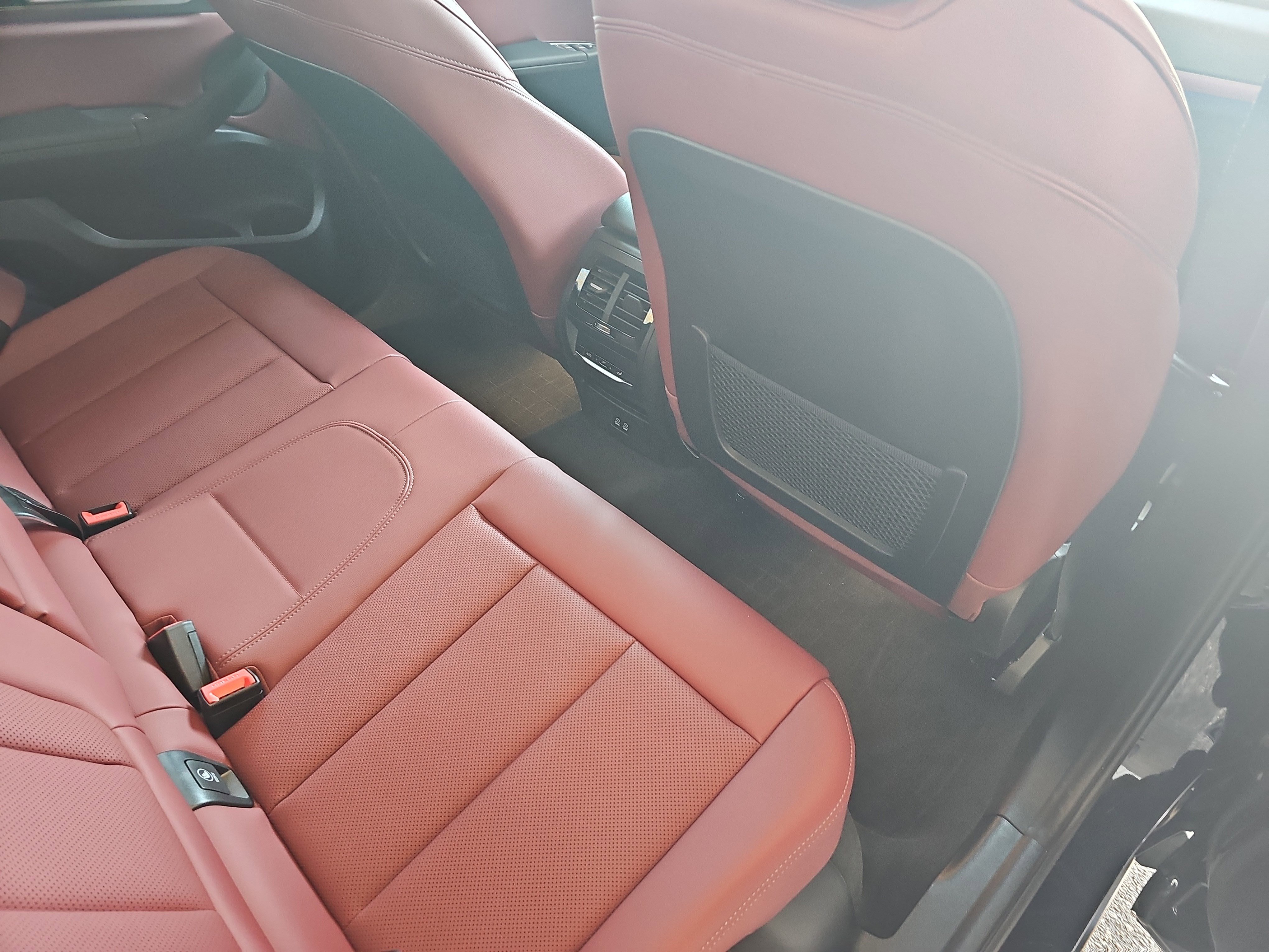 Certified 2023 BMW X3 sDrive30i w/ Premium Package image 12