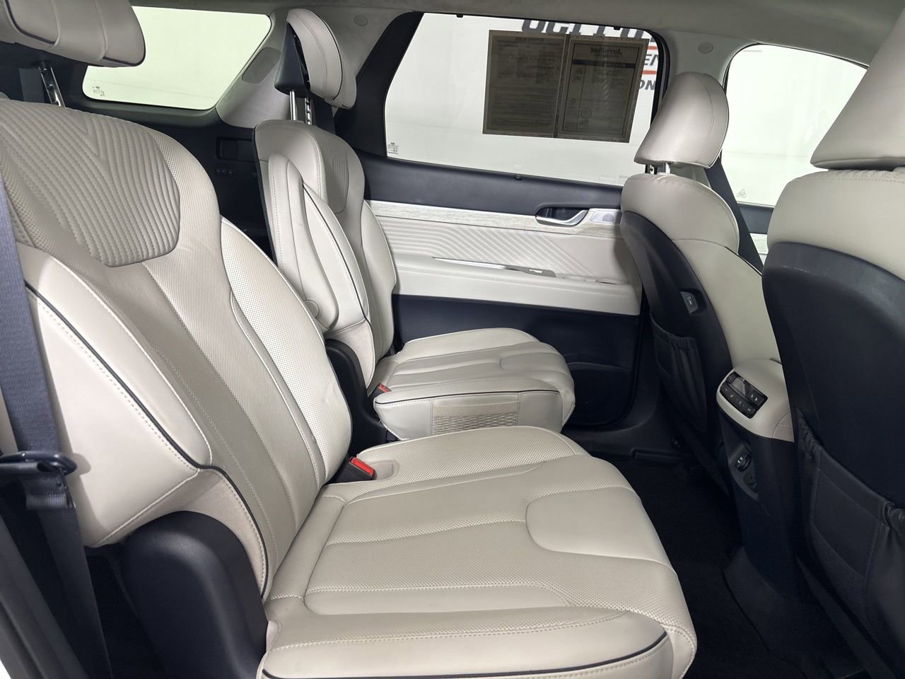 Used 2023 Hyundai Palisade Calligraphy w/ Cargo Package image 28