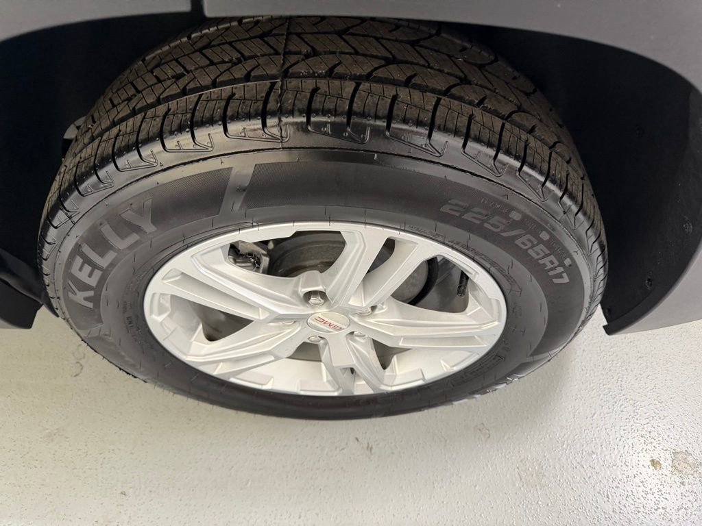 Used 2023 GMC Terrain SLE FWD image 9