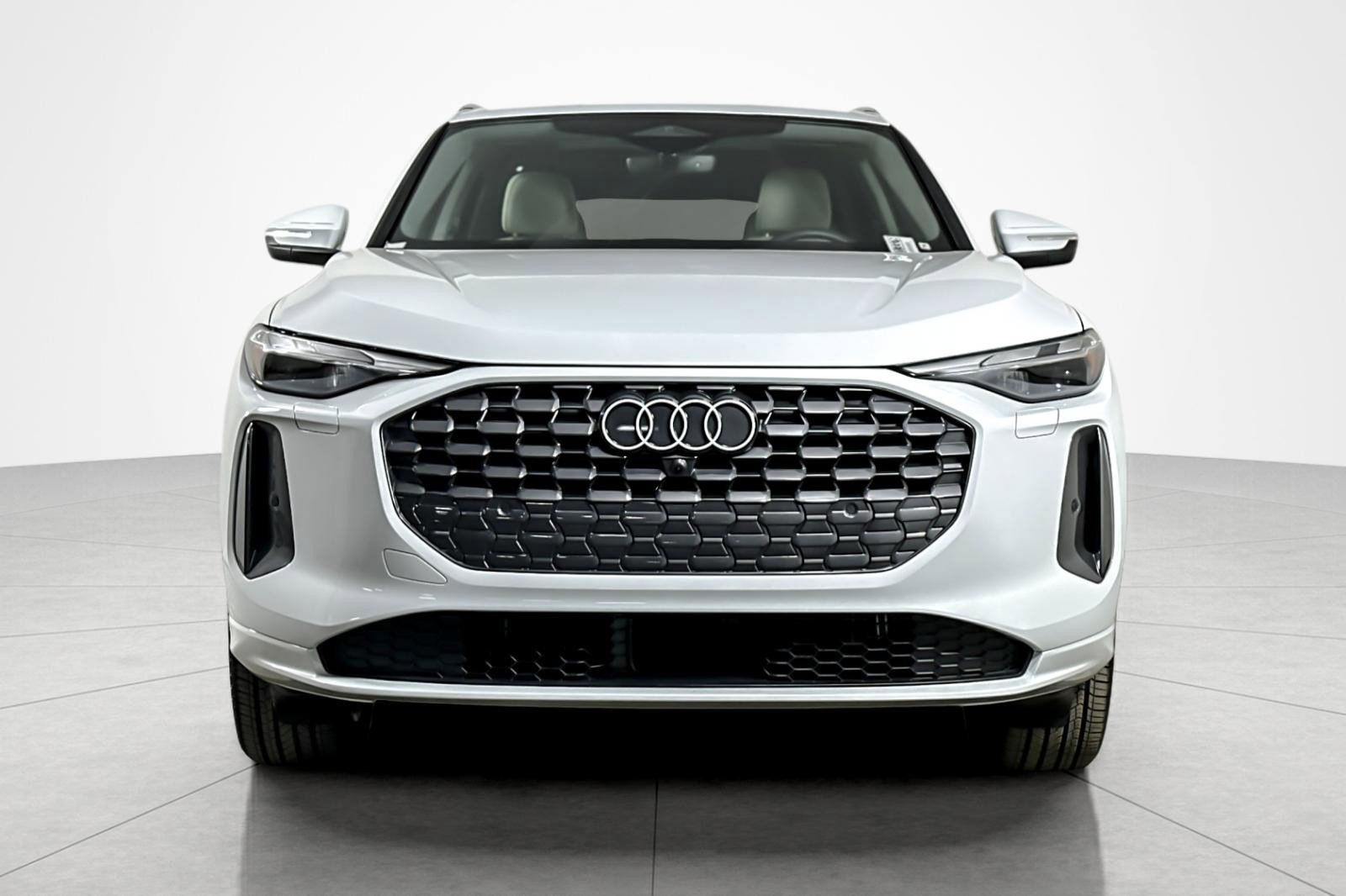 Used 2025 Audi Q5 Premium w/ Convenience Package AWD/4WD image 8