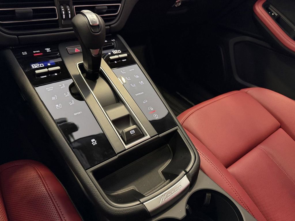 New 2026 Porsche Macan AWD/4WD image 19