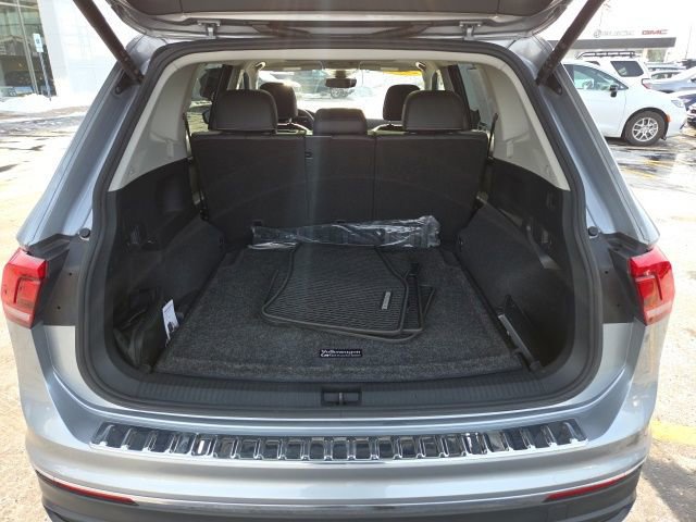 Used 2022 Volkswagen Tiguan SE image 25