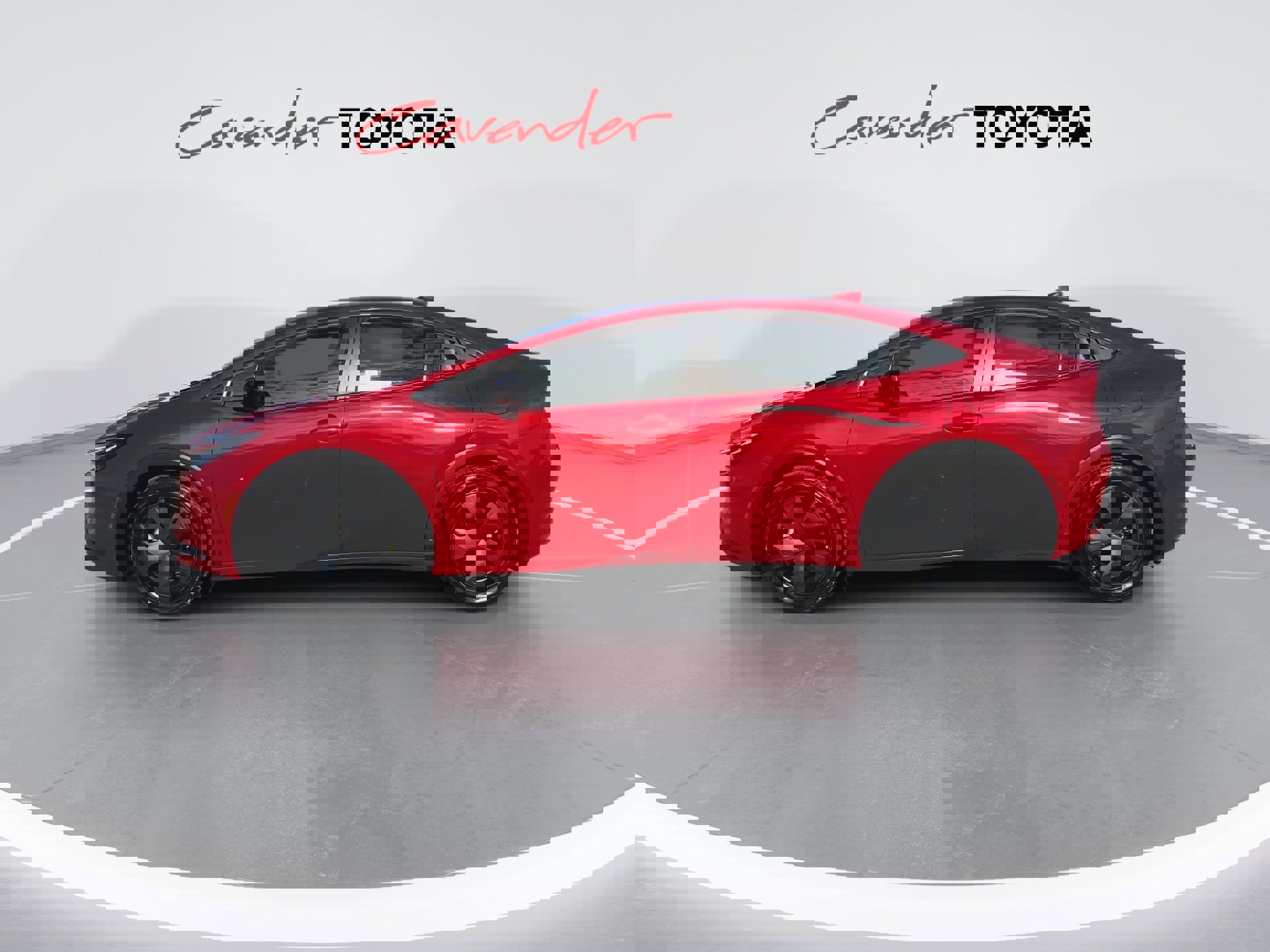 Used 2024 Toyota Prius LE FWD image 5