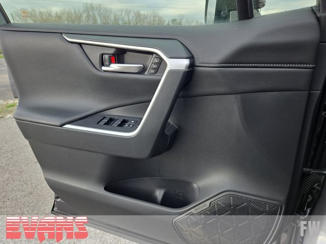 Used 2019 Toyota RAV4 Limited w/ Cold Weather Package image 18