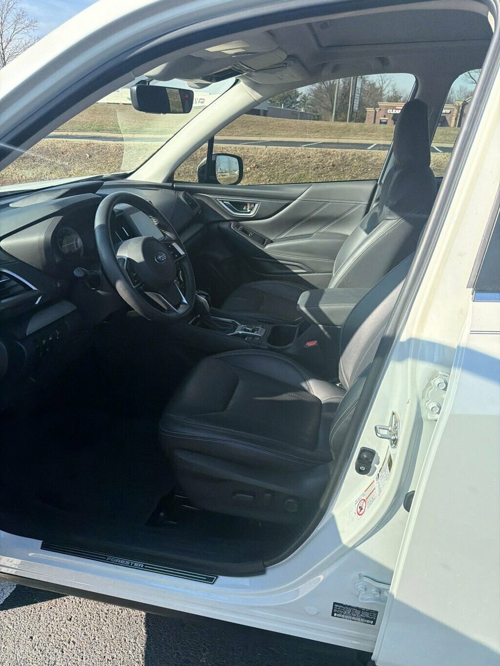 Used 2020 Subaru Forester Limited image 9