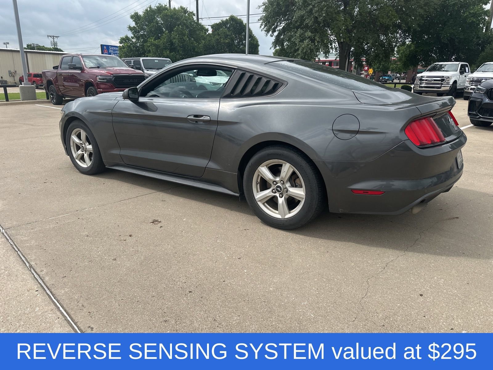Used 2017 Ford Mustang Coupe RWD image 4