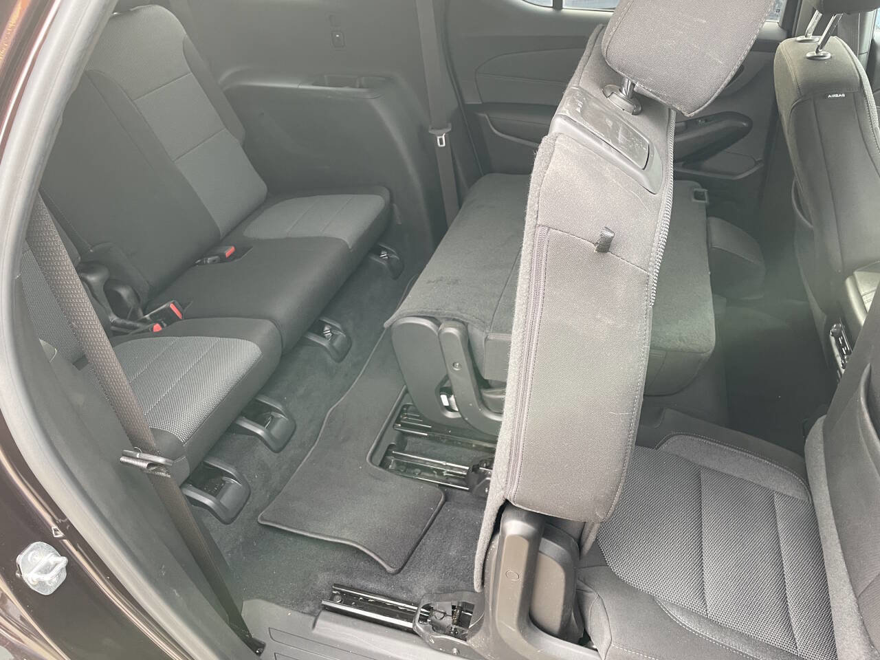 Used 2022 Chevrolet Traverse LT image 33