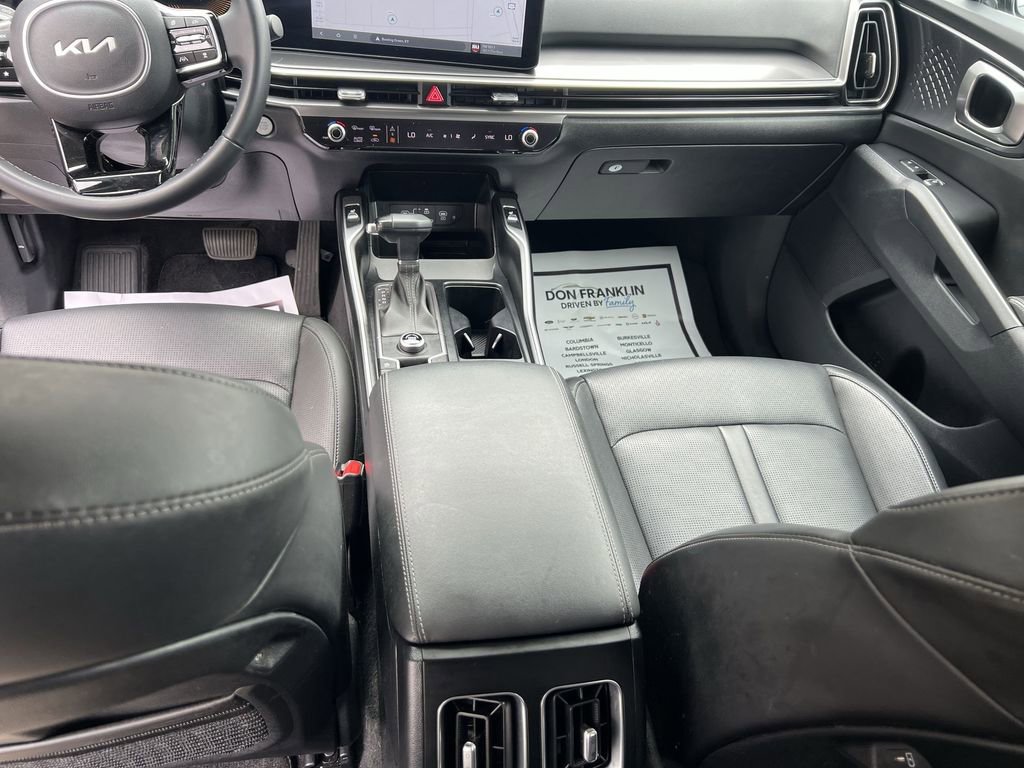 Used 2025 Kia Sorento S FWD image 21