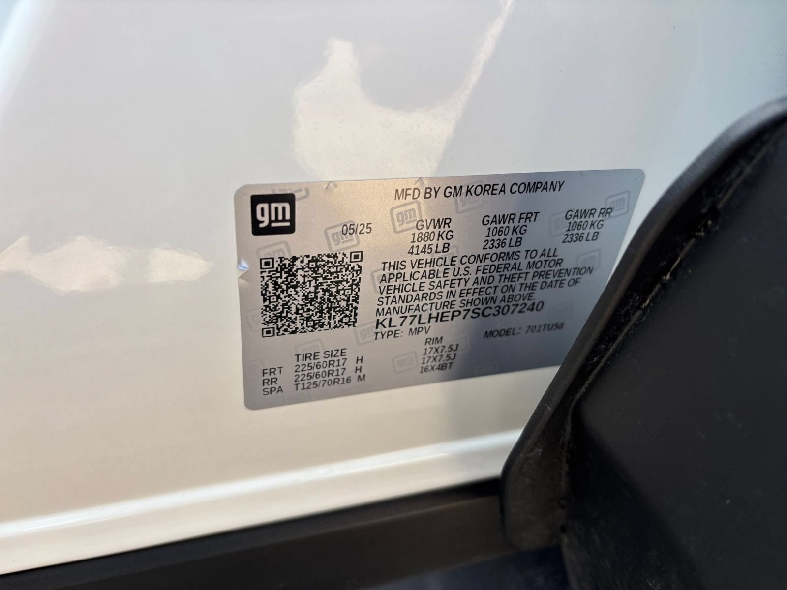 Used 2025 Chevrolet Trax LT FWD image 28