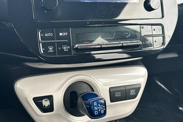 Used 2016 Toyota Prius Two FWD image 23