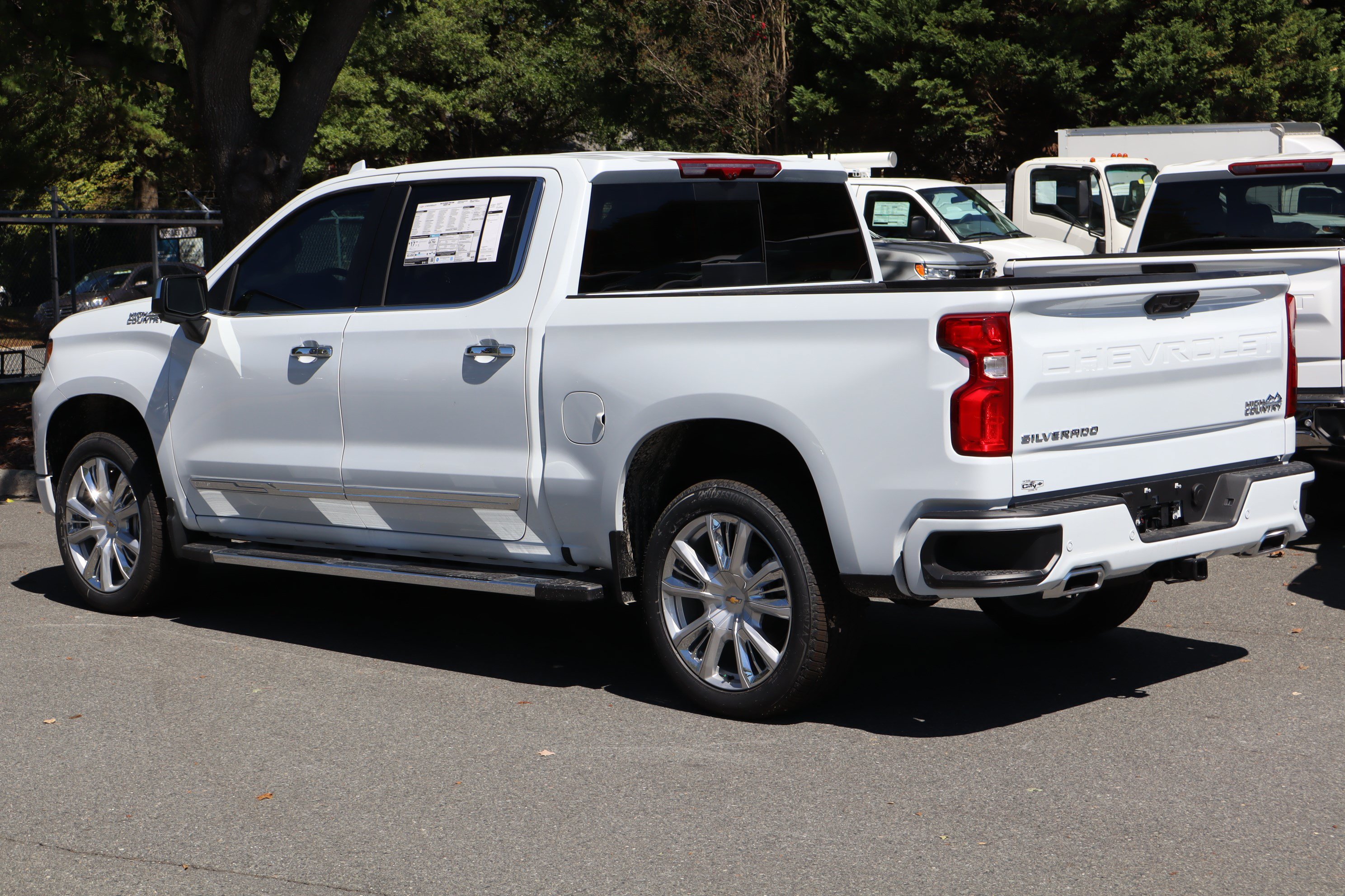 New 2026 Chevrolet Silverado 1500 High Country w/ High Country Premium Package AWD/4WD image 7