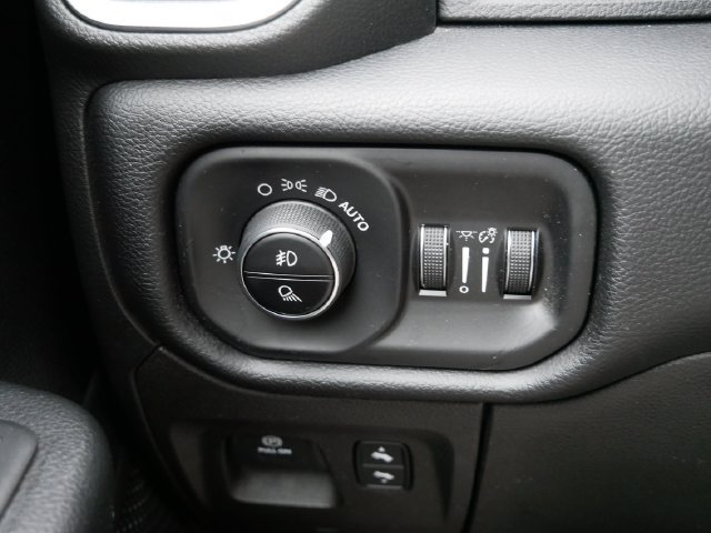 Used 2019 RAM 1500 Big Horn AWD/4WD image 25