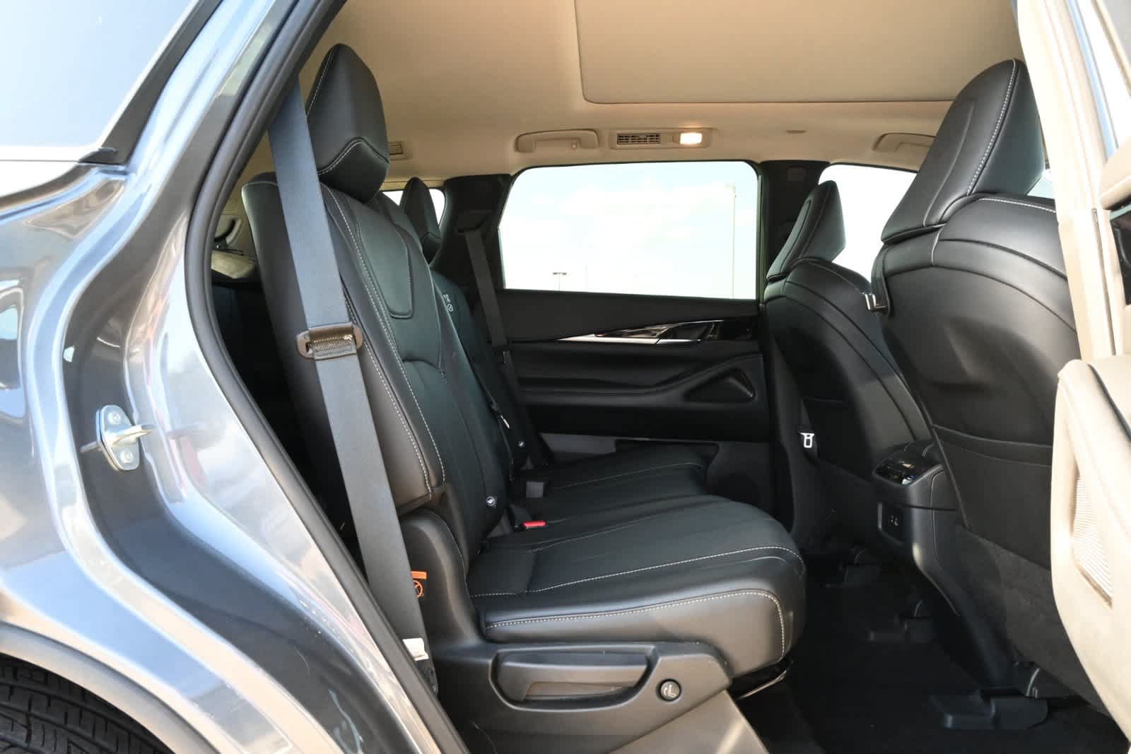 Certified 2025 INFINITI QX60 Pure FWD image 21
