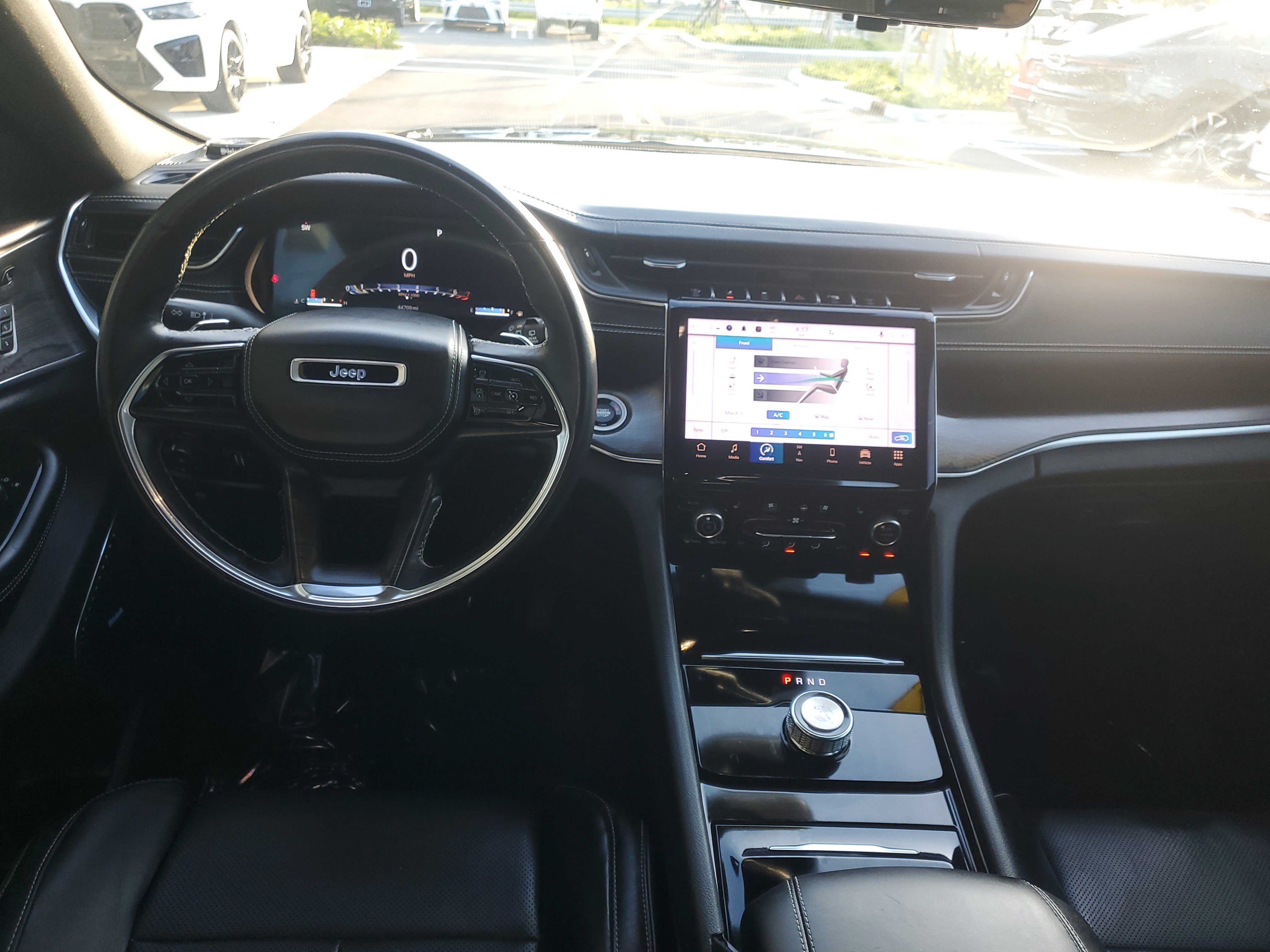 Used 2021 Jeep Grand Cherokee L Overland w/ Luxury Tech Group IV image 10