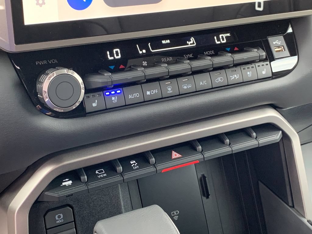 New 2026 Toyota Sequoia Platinum AWD/4WD image 23
