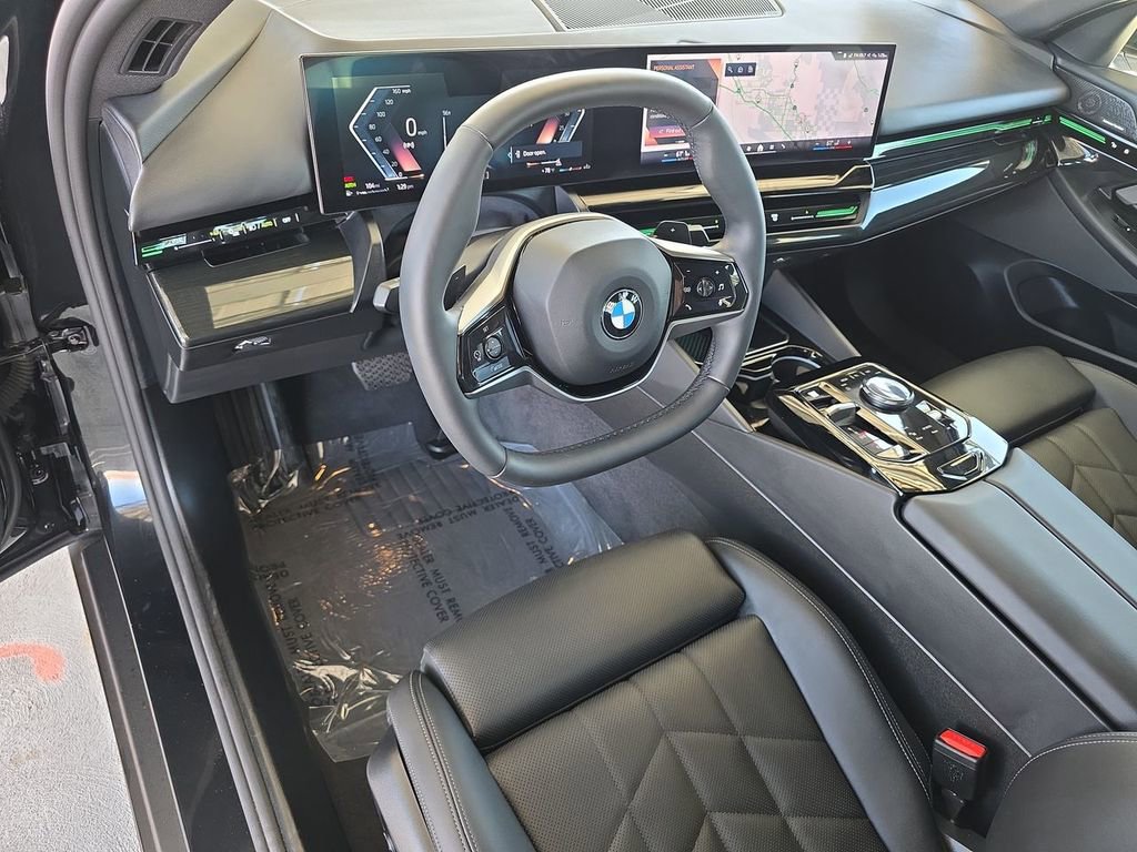 Used 2025 BMW 530i image 10