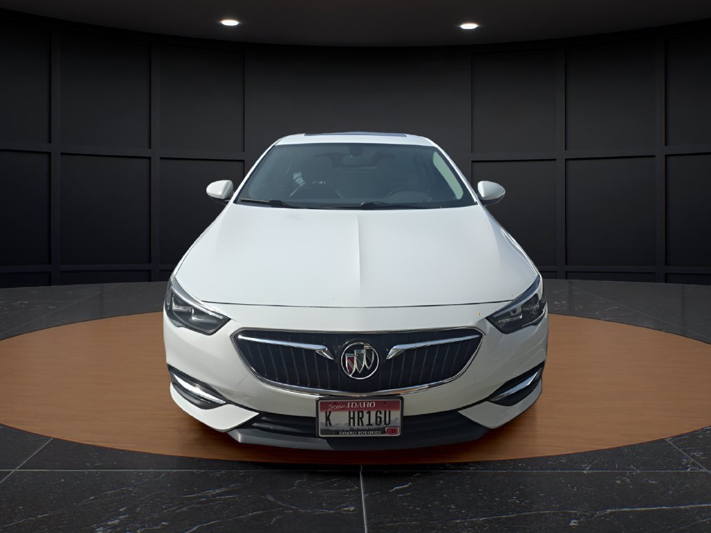 Used 2019 Buick Regal Preferred w/ Driver Confidence Package I FWD image 2