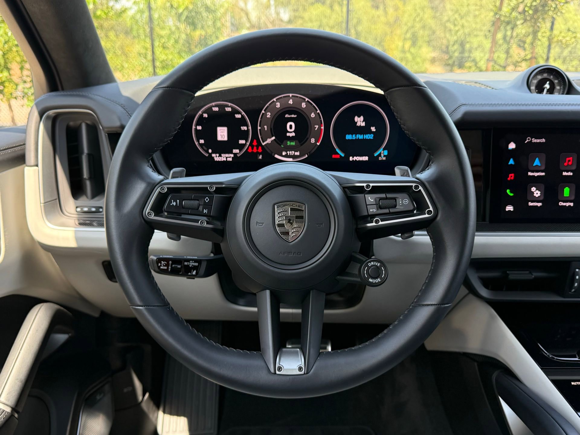 Certified 2025 Porsche Cayenne Turbo image 15