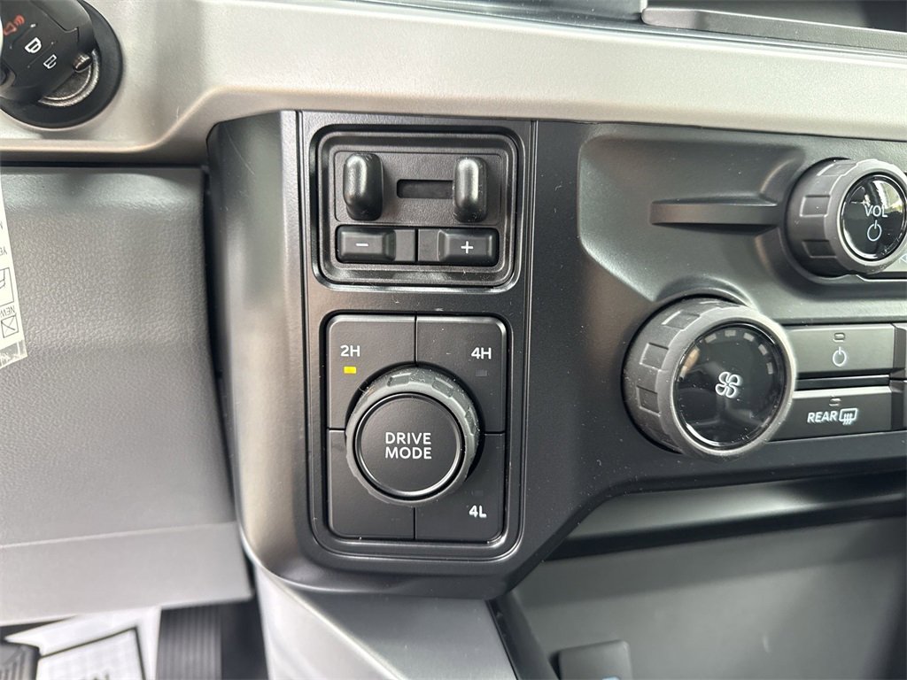 New 2026 Ford F350 XLT image 27