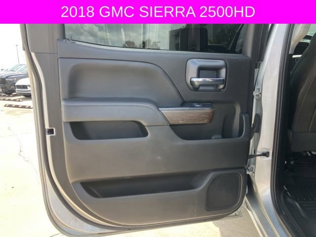 Used 2018 GMC Sierra 2500 Denali w/ Duramax Plus Package AWD/4WD image 17
