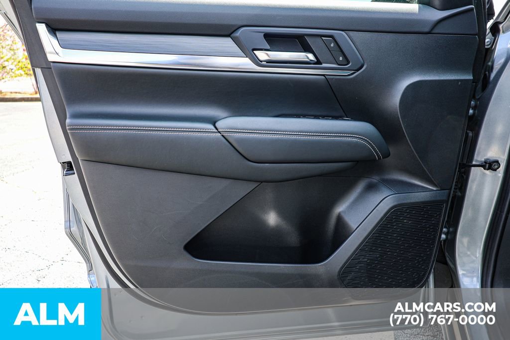 Used 2025 GMC Terrain Elevation image 44