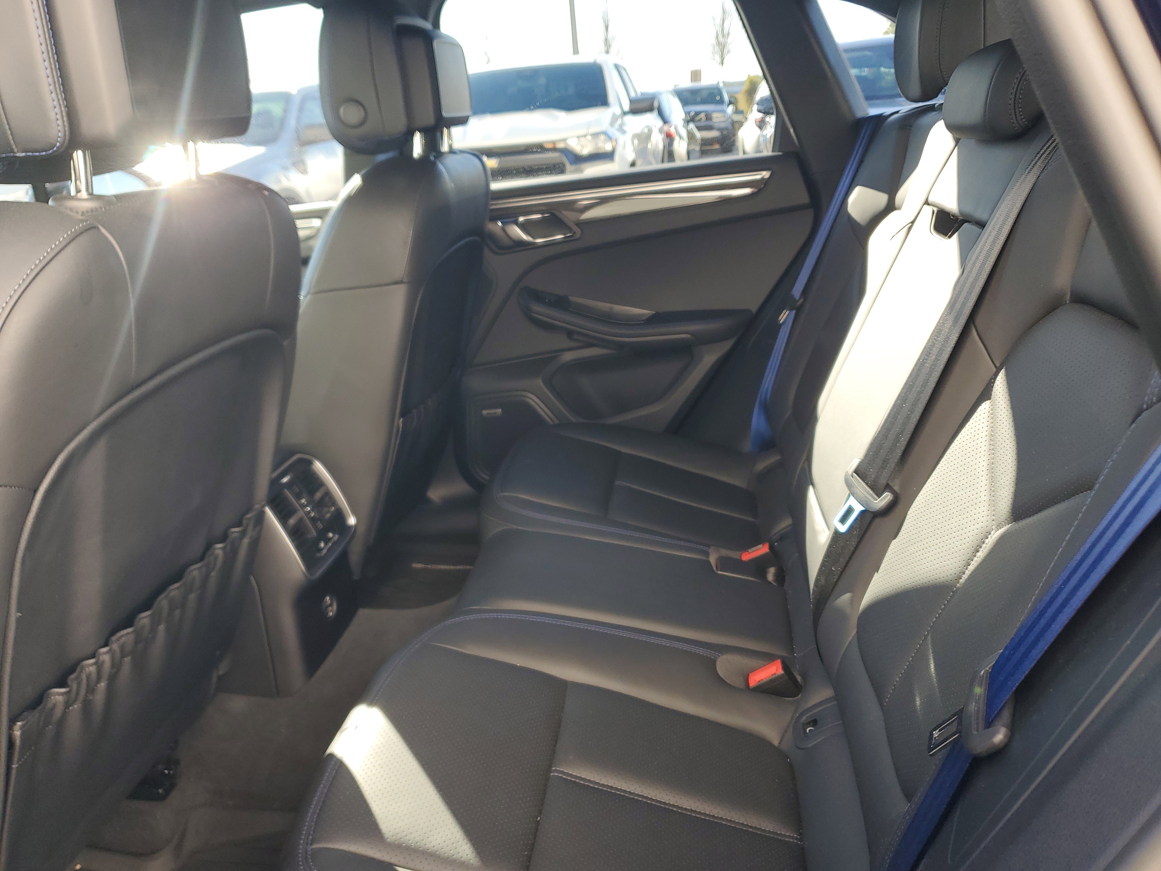 Used 2022 Porsche Macan S image 15