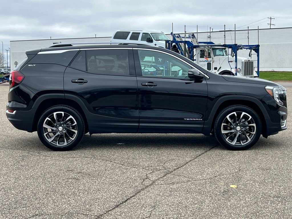Certified 2024 GMC Terrain SLT w/ Infotainment Package II image 47
