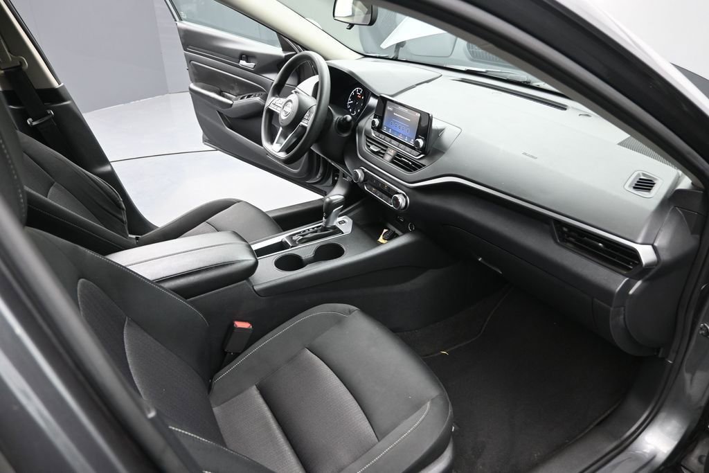 Used 2022 Nissan Altima 2.5 S FWD image 12