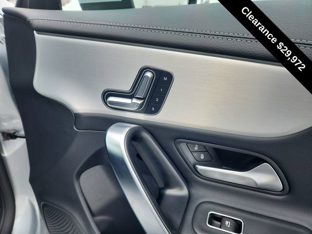 Used 2025 Mercedes-Benz CLA 250 4MATIC image 21