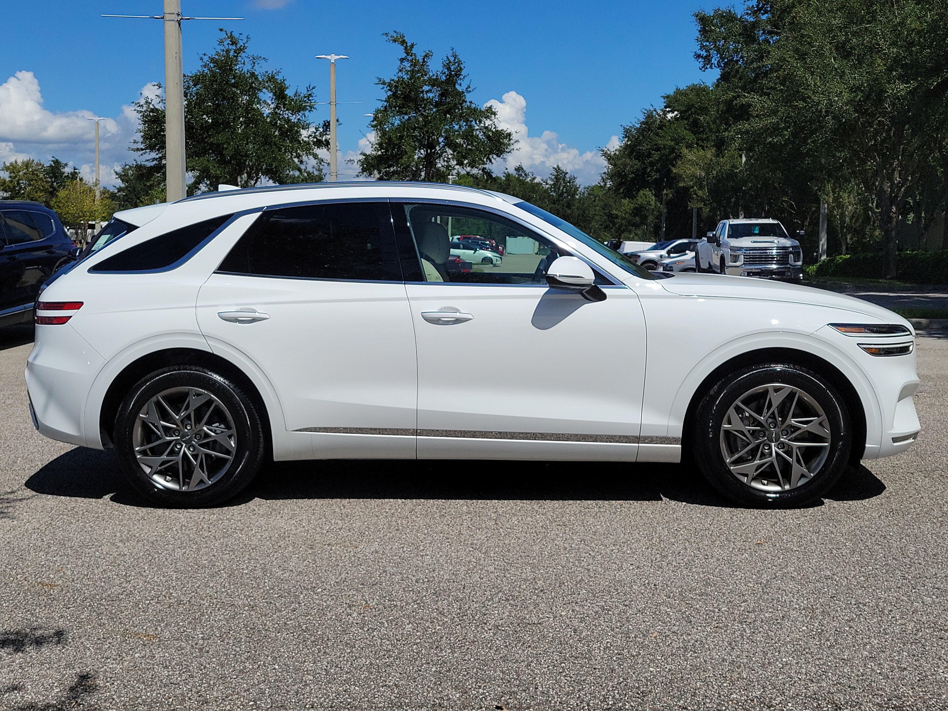 Used 2025 Genesis GV70 2.5T w/ Select Package AWD/4WD image 6