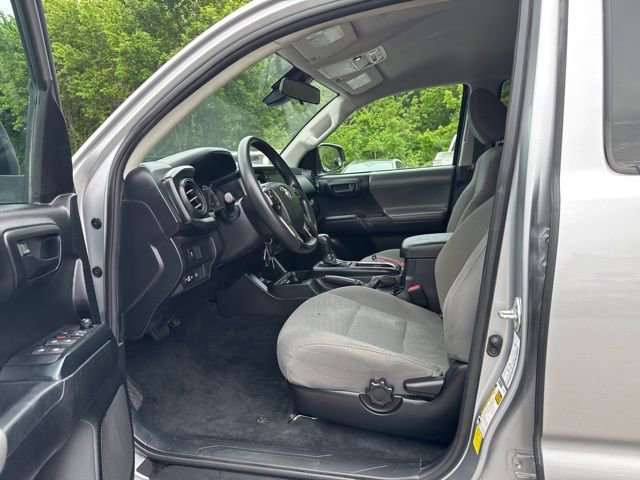 Used 2021 Toyota Tacoma SR AWD/4WD image 14