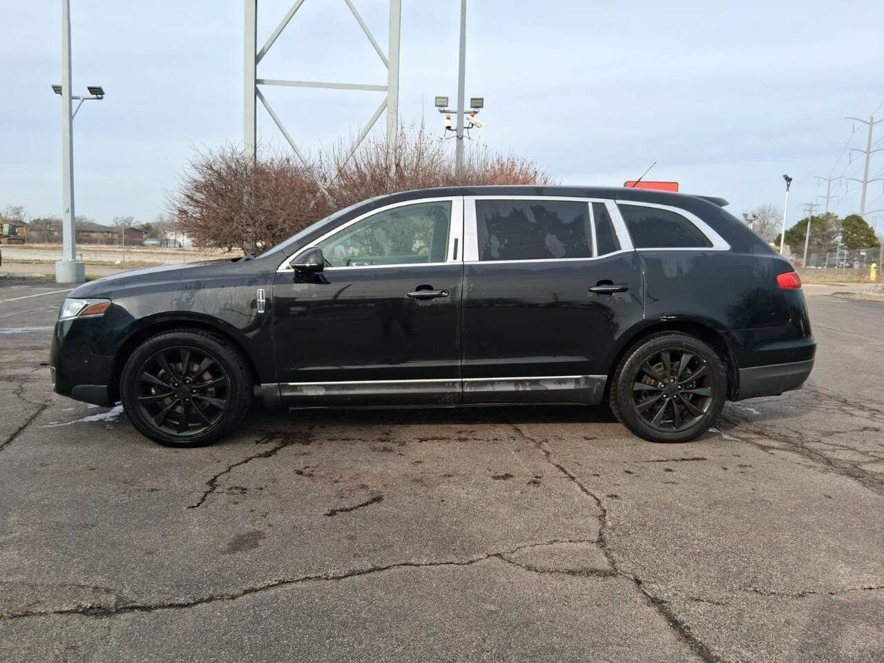 Used 2011 Lincoln MKT AWD w/ 201A Rapid Spec Order Code image 5
