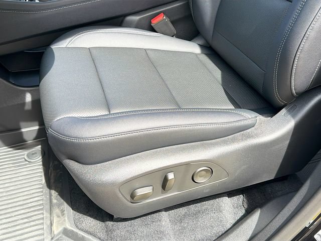 New 2026 Chevrolet Traverse LT w/ Driver Confidence Package AWD/4WD image 21