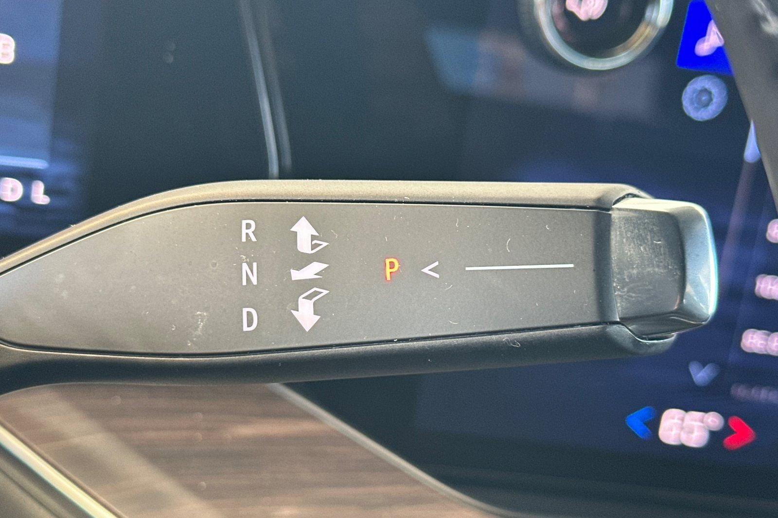 Used 2025 Chevrolet Suburban Z71 AWD/4WD image 22