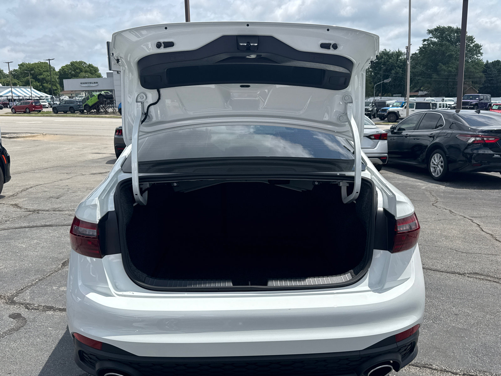 Used 2026 Volkswagen Jetta GLI Autobahn FWD image 18
