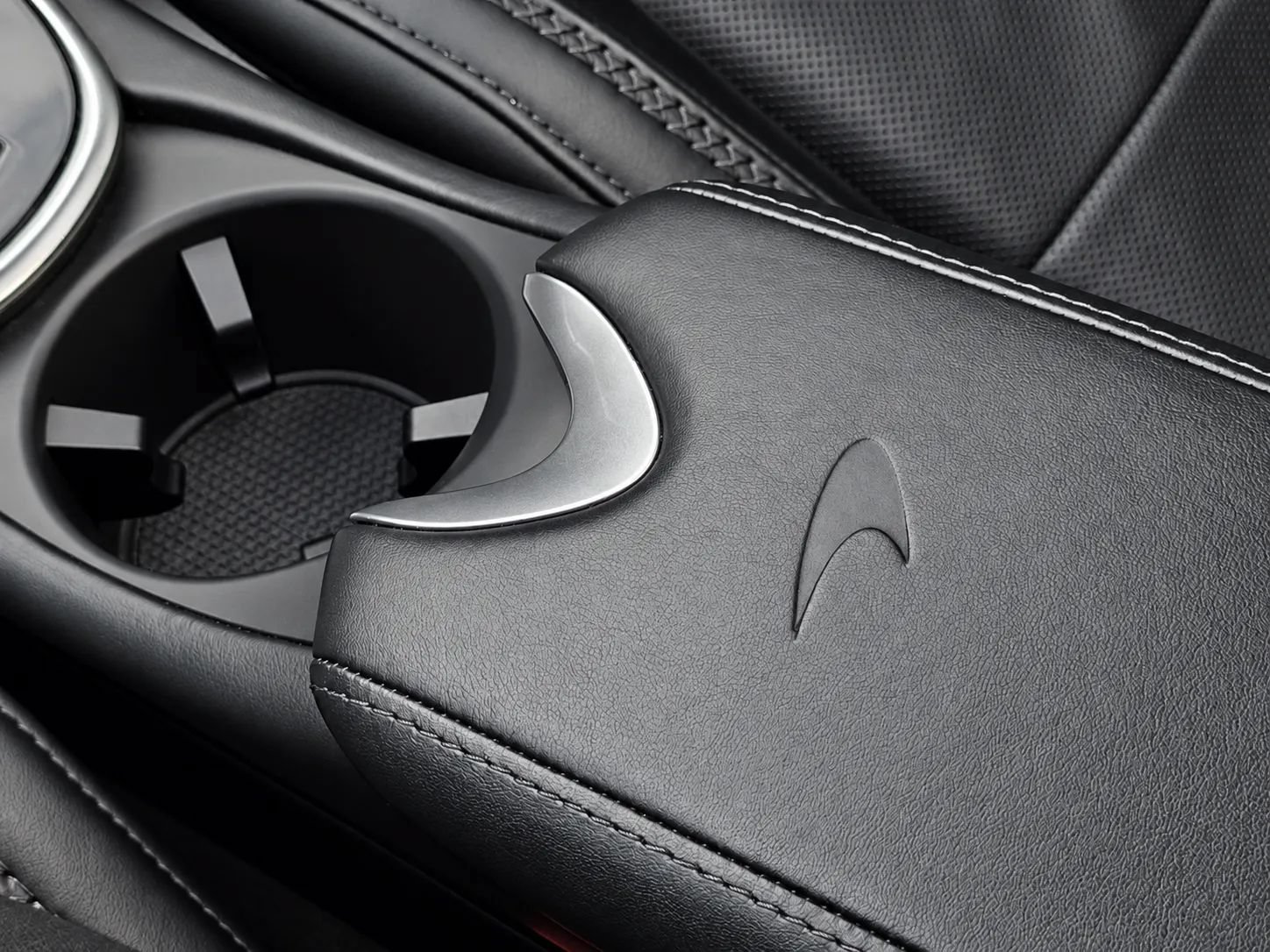 Used 2023 McLaren GT RWD image 60
