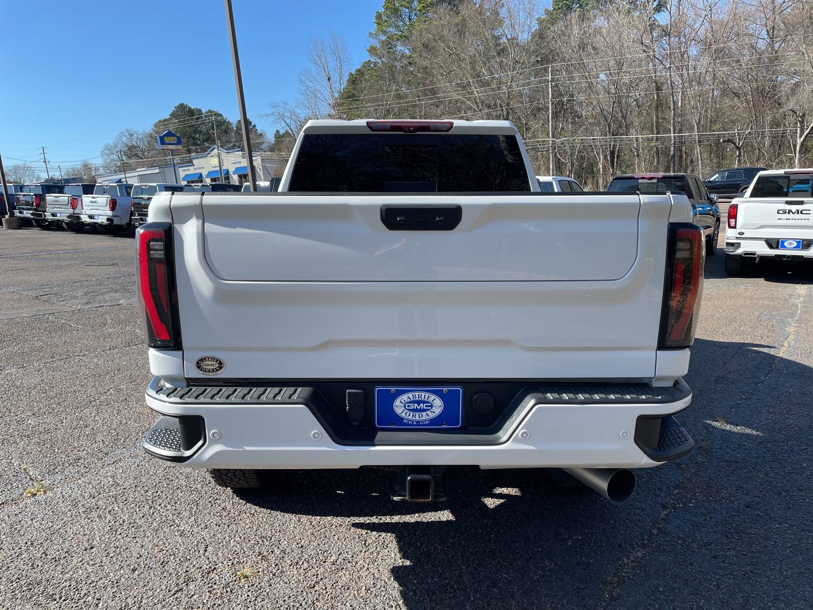 Used 2024 GMC Sierra 2500 AT4 w/ AT4 Premium Plus Package image 4