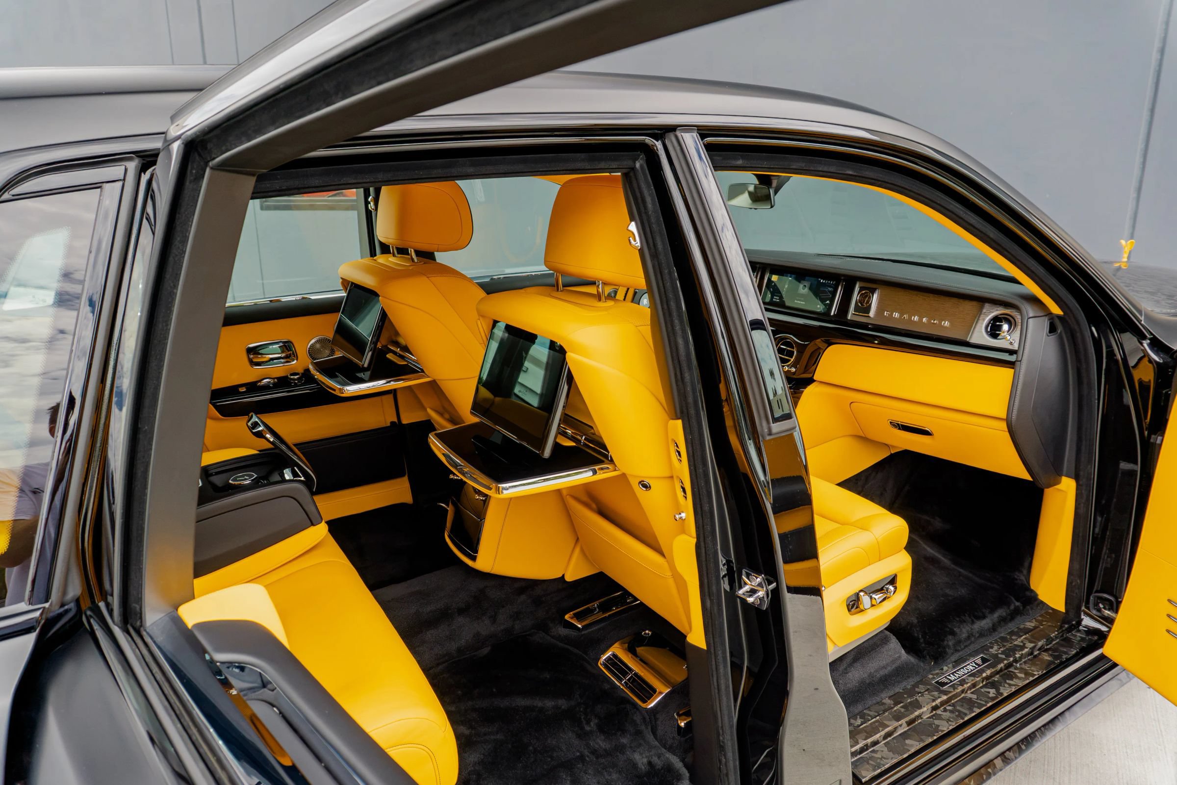 Used 2027 Rolls-Royce Phantom Sedan RWD image 82
