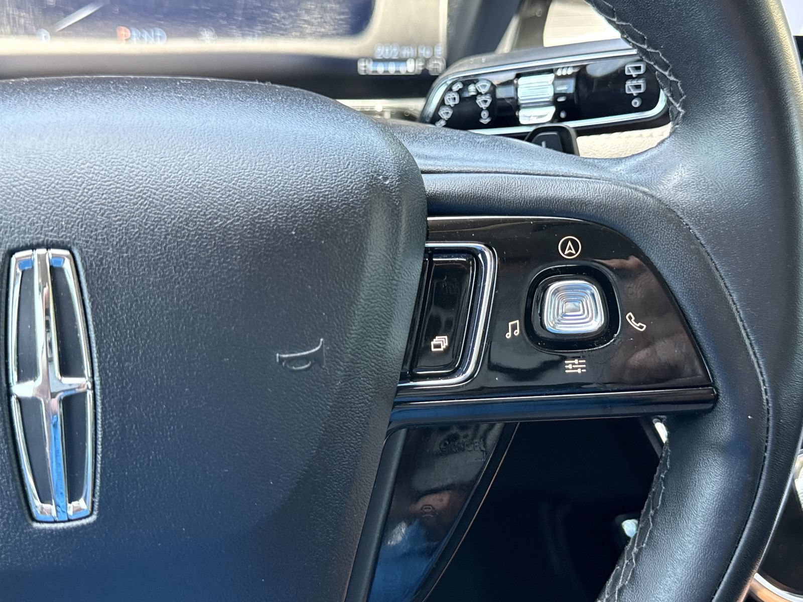 Used 2023 Lincoln Corsair FWD image 20