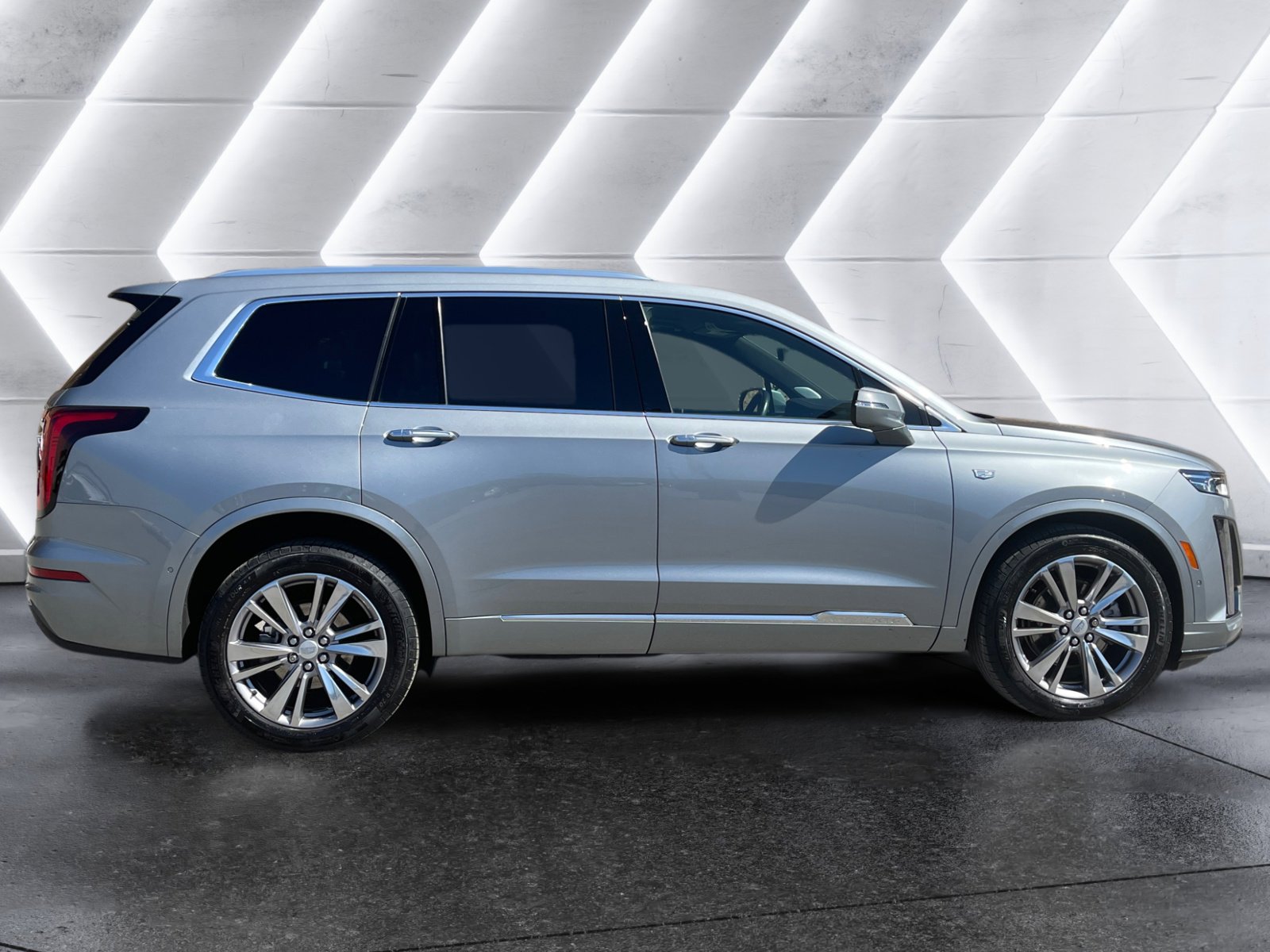 Certified 2025 Cadillac XT6 Premium Luxury w/ Platinum Package image 7