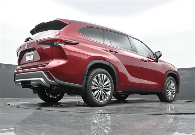 New 2026 Toyota Highlander Platinum image 26