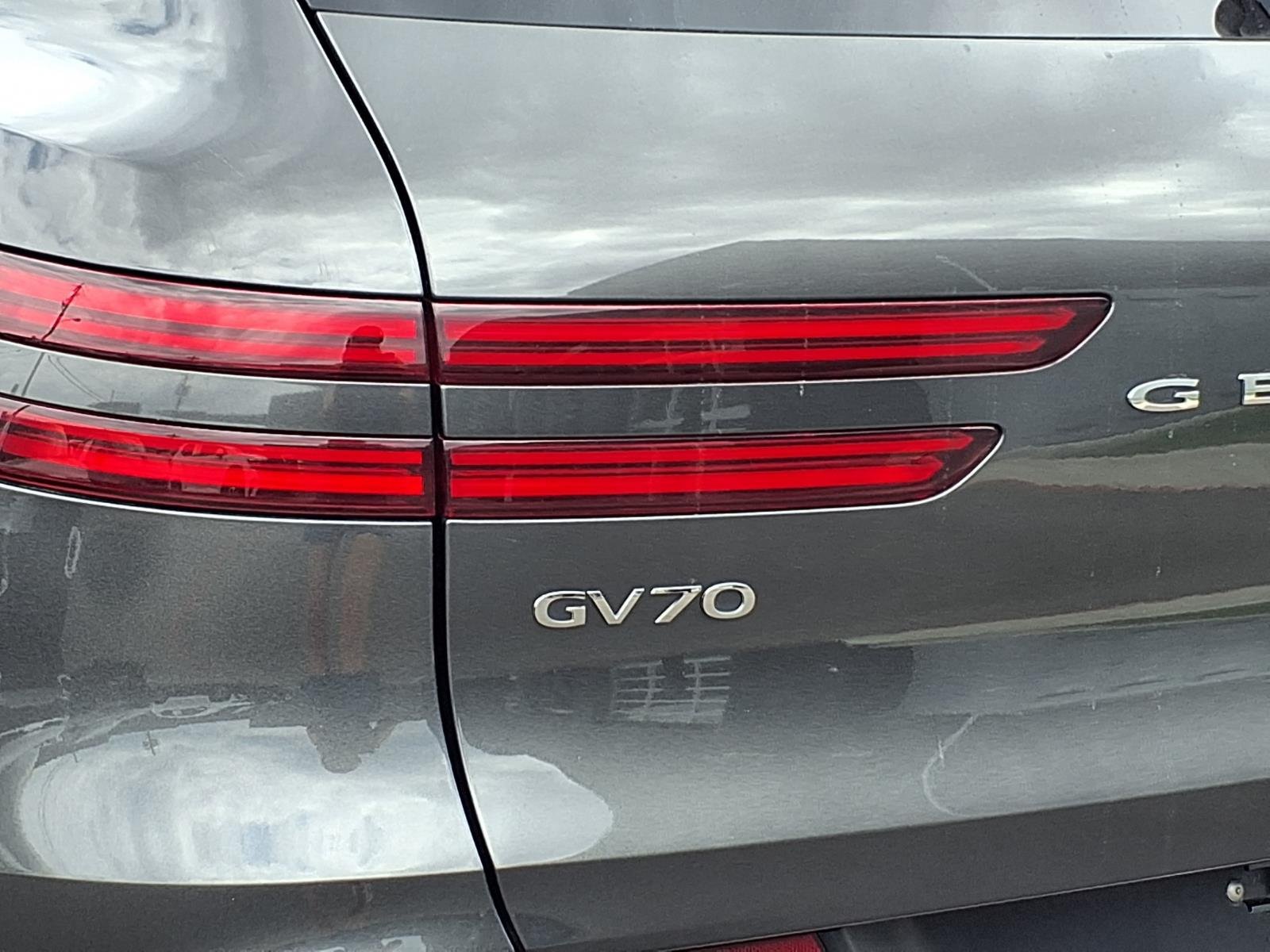 Used 2025 Genesis GV70 2.5T AWD/4WD image 25
