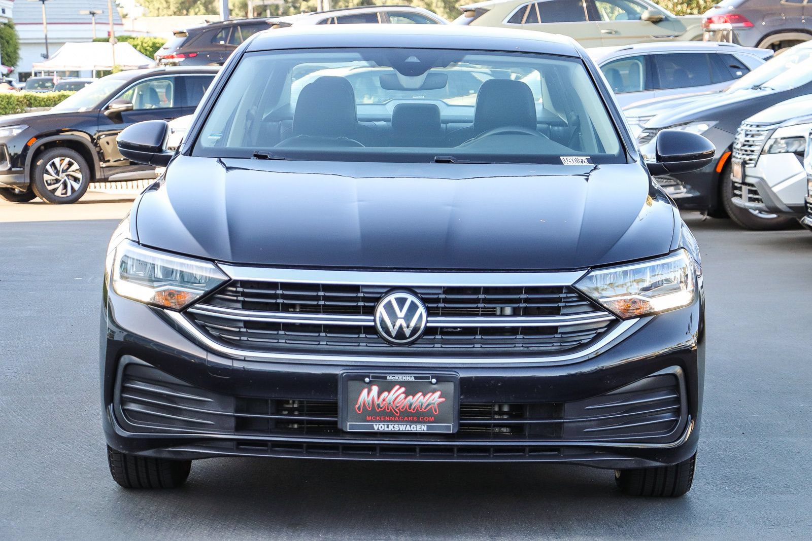 Used 2024 Volkswagen Jetta SE FWD image 2