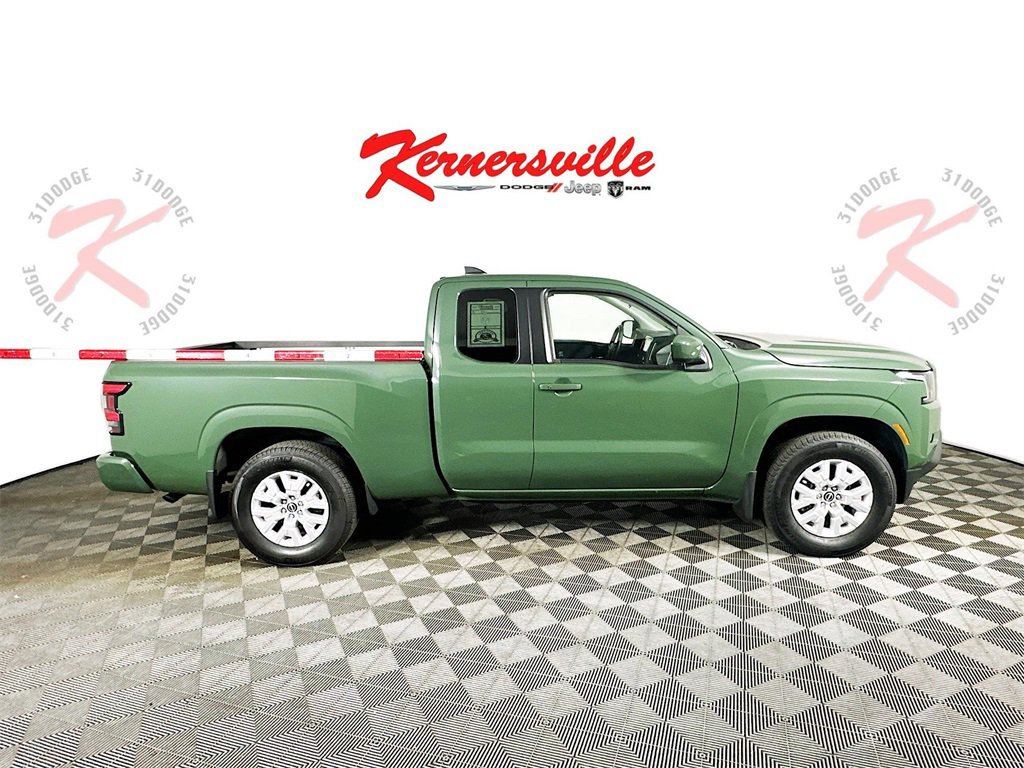 Used 2024 Nissan Frontier SV w/ SV Convenience Package image 8